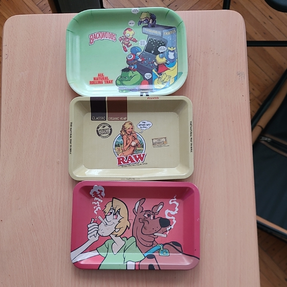 SUPRE White Metal Accessory Tray with Red Logo